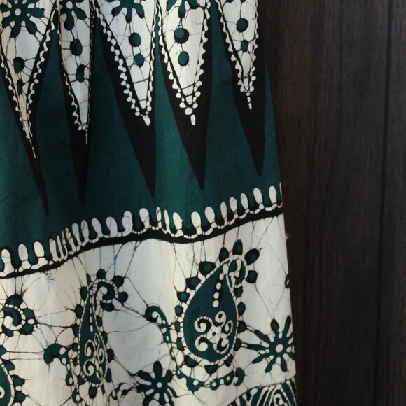 Vintage 1960s 1970s Skirt, Black Teal and White Maxiskirt, Batik Print, - Picture 4 of 10